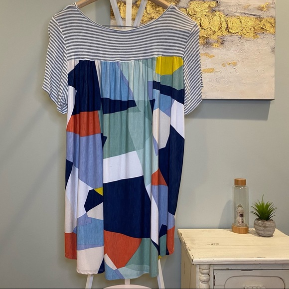 Multicolored Geometric High/Low Top - Picture 5 of 6